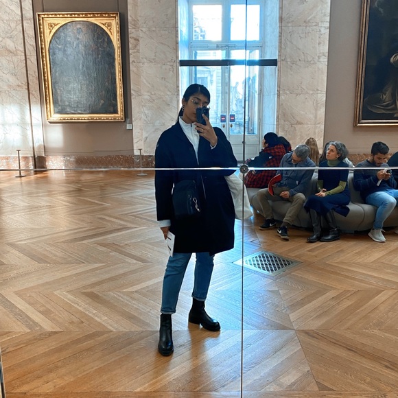 Posh Ambassador ♥️ Meet Your Seller - Picture 4 of 9